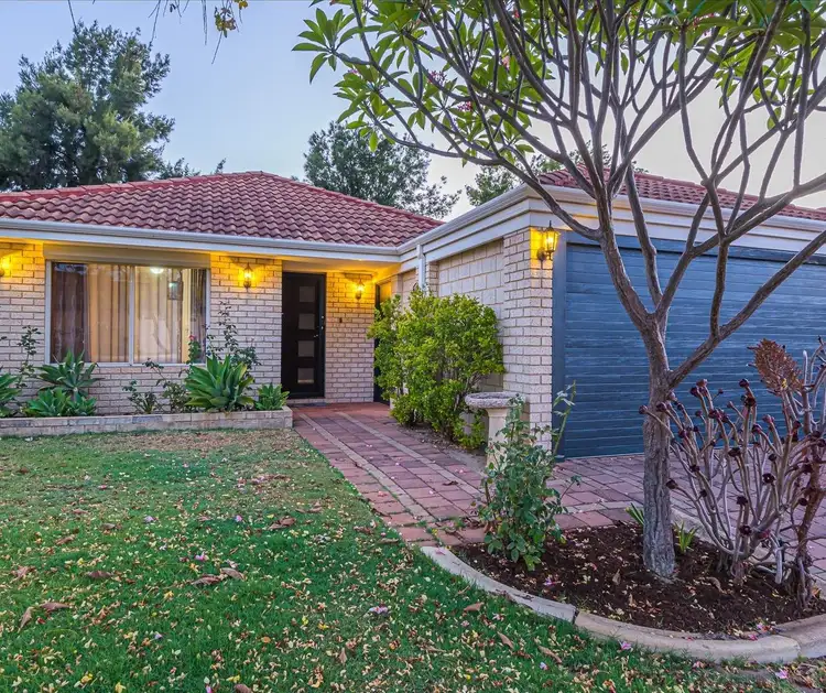 4 Amarina Close, Kenwick WA 6107