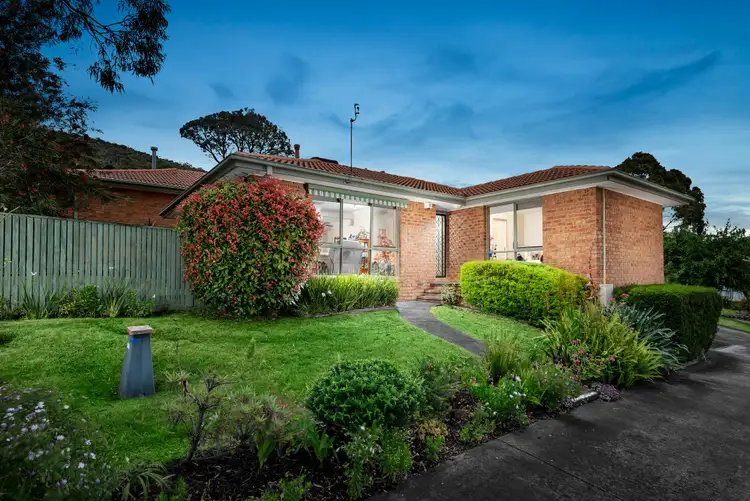 Main view of Homely unit listing, 2/6-8 Clematis Avenue, Ferntree Gully VIC 3156