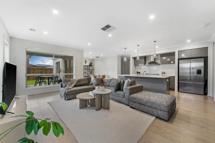 Fourth view of Homely house listing, 10 Cobblefield Street, Aintree VIC 3336