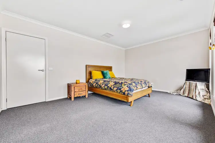 Sixth view of Homely house listing, 8 Pennsylvania Crescent, Point Cook VIC 3030