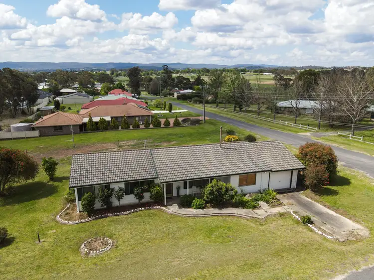 100 Clive Street, Tenterfield NSW 2372