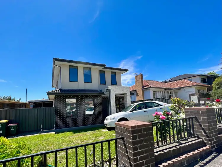 1/5 Eley Road, Box Hill South VIC 3128