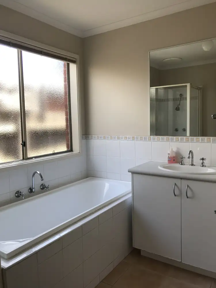 Fifth view of Homely house listing, 1/4 Eglington Close, Berwick VIC 3806