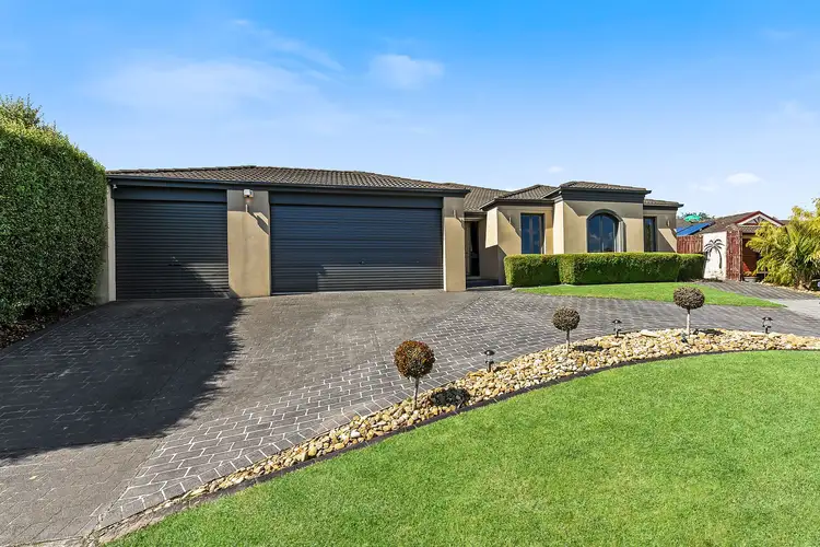 25 Fieldstone Boulevard, Beaconsfield VIC 3807
