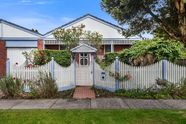 2/13 Oakbank Court, Wheelers Hill VIC 3150