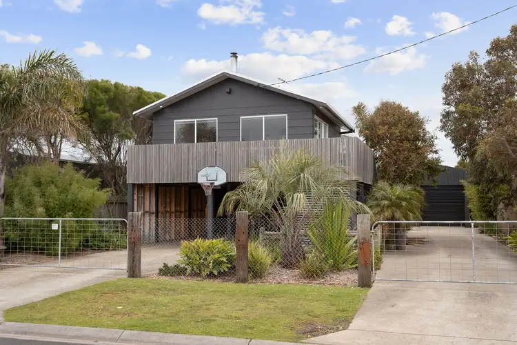 2 Seaspray Avenue, Cape Woolamai VIC 3925