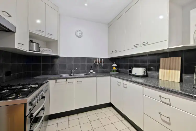 Sixth view of Homely apartment listing, 1B/182 Dornoch Terrace, Highgate Hill QLD 4101