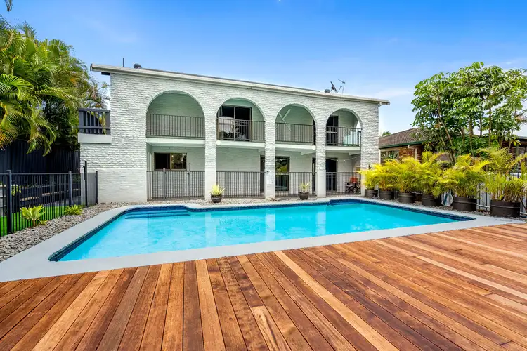 8 Vista Street, Elanora QLD 4221