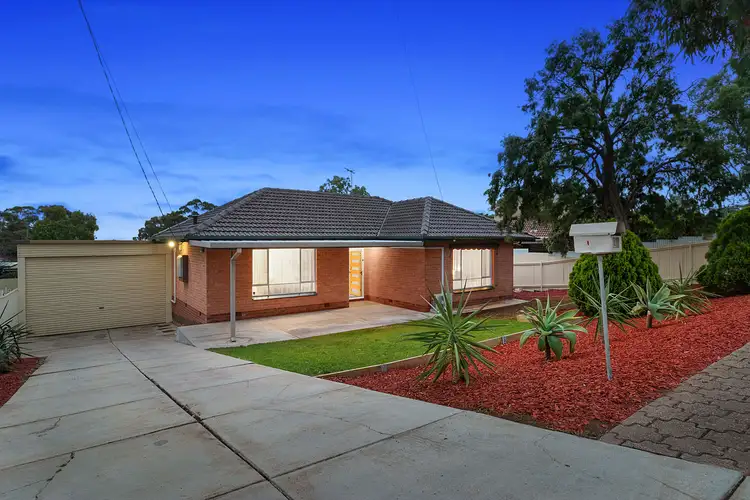 11 Barkey Street, Para Hills SA 5096