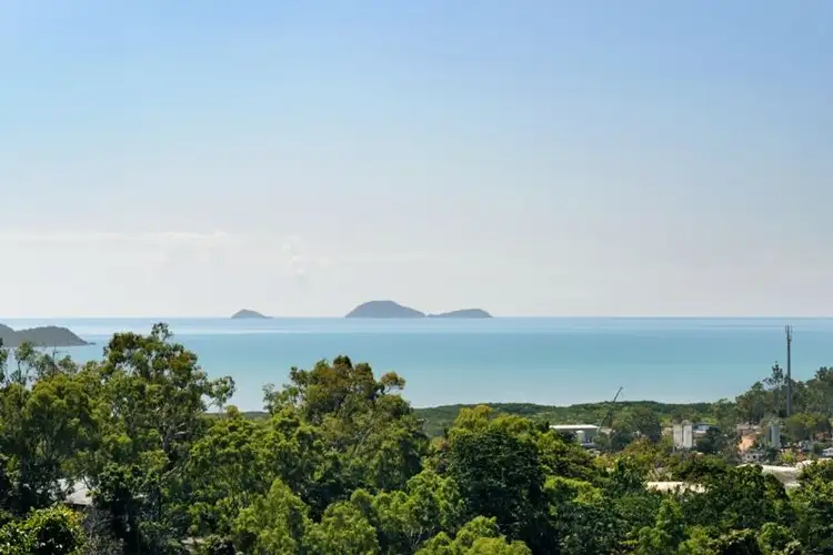 Main view of Homely house listing, 19/14 Hamilton Avenue, Cannonvale QLD 4802