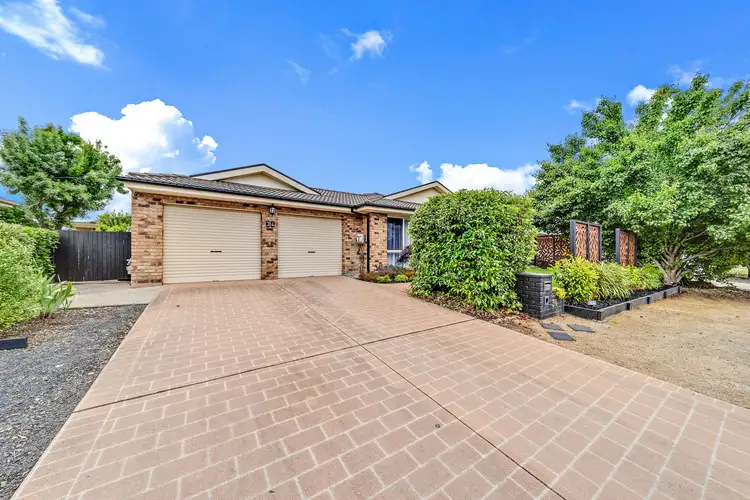34 Bedourie Street, Dunlop ACT 2615