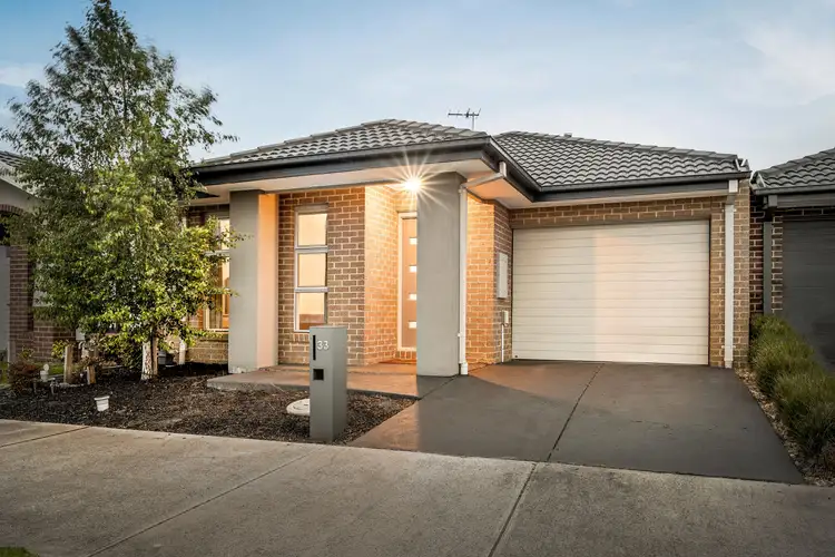33 Fairweather Parade, Officer VIC 3809