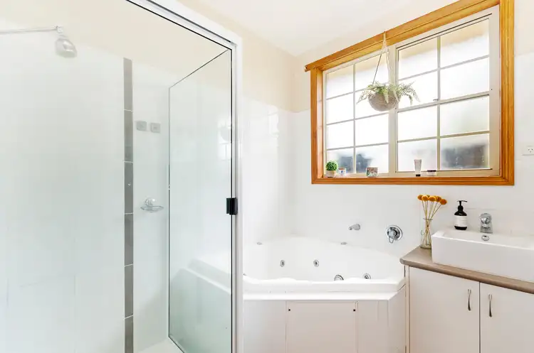 Fifth view of Homely house listing, 6 Heritage Court, Warrnambool VIC 3280