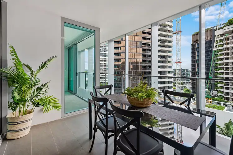809/30 Festival Place, Newstead QLD 4006