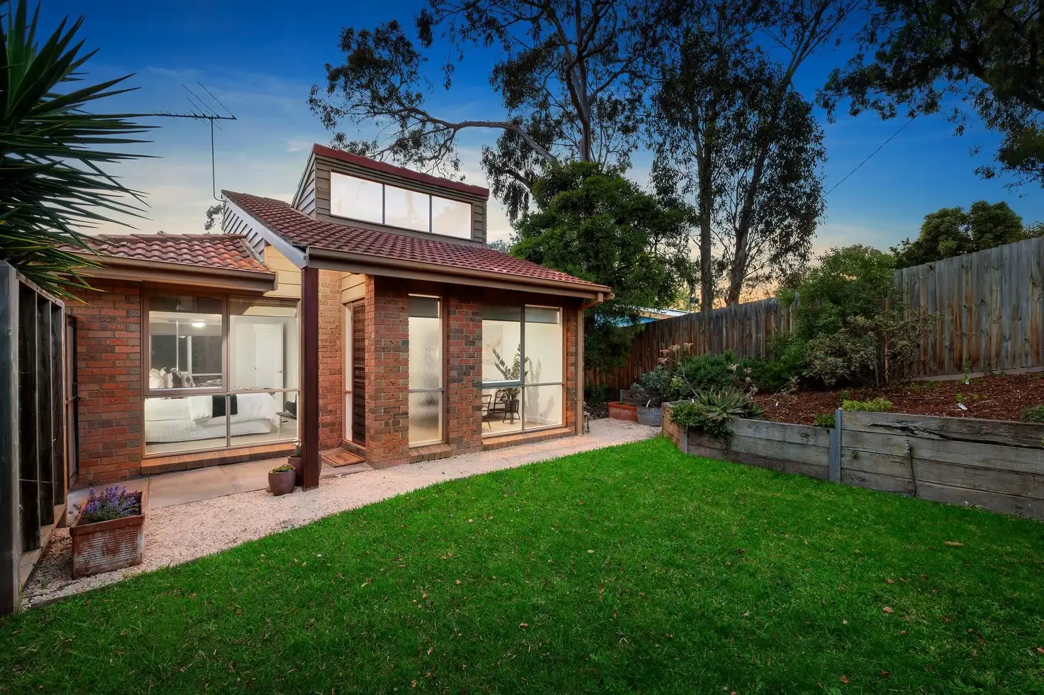 Main view of Homely unit listing, 1/10 Broad Gully Road, Diamond Creek VIC 3089