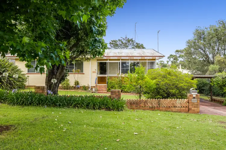 1 Eardley Street, Newtown QLD 4350