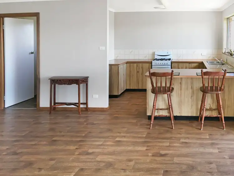 Fifth view of Homely house listing, 10 Hofrad Court, Yakamia WA 6330