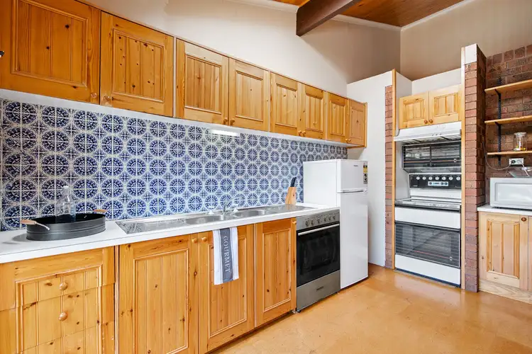 Sixth view of Homely house listing, 10 Allandale Court, Werribee VIC 3030