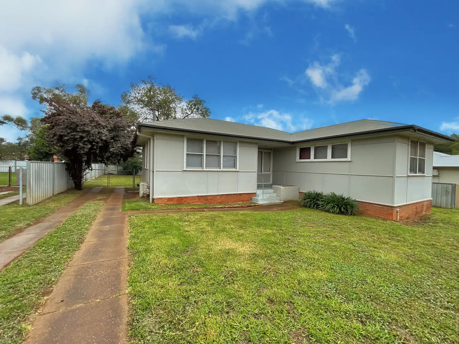 Main view of Homely house listing, 4 Fisher Street, Parkes NSW 2870