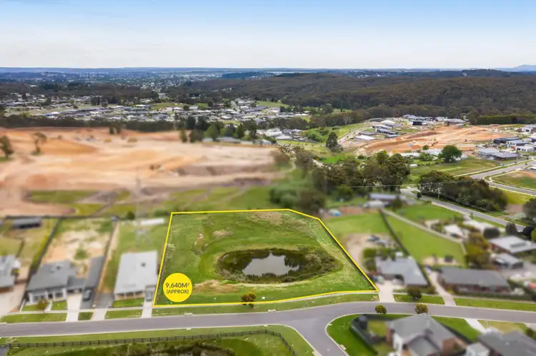 8 Willowbank Way, Brown Hill VIC 3350