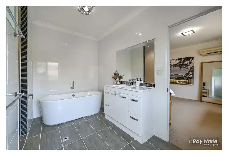Fifth view of Homely house listing, 2 Jewell Court, Parkhurst QLD 4702