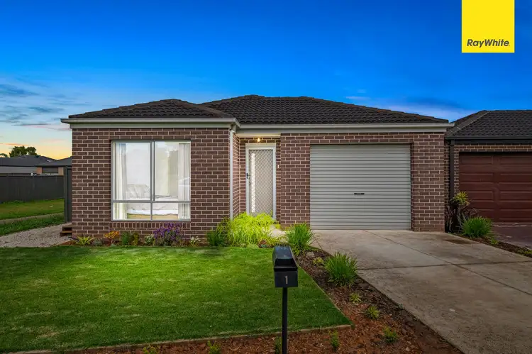 1 Poplar Close, Melton VIC 3337