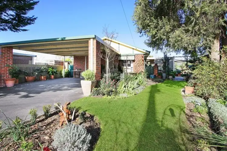 Second view of Homely house listing, 35 Nicole Crescent, Wodonga VIC 3690