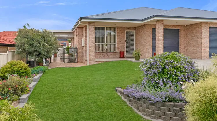 Main view of Homely semi-detached listing, 1/7 Conimbla Crescent, Tamworth NSW 2340