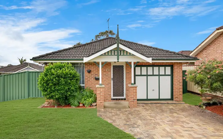 12 Harwood Place, St Helens Park NSW 2560
