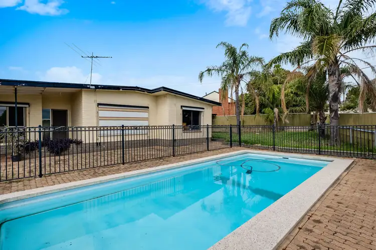 14 Manunda Avenue, Windsor Gardens SA 5087