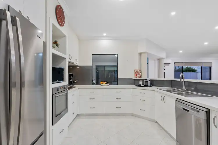 Sixth view of Homely house listing, 8 Exmouth Vista, Gwelup WA 6018