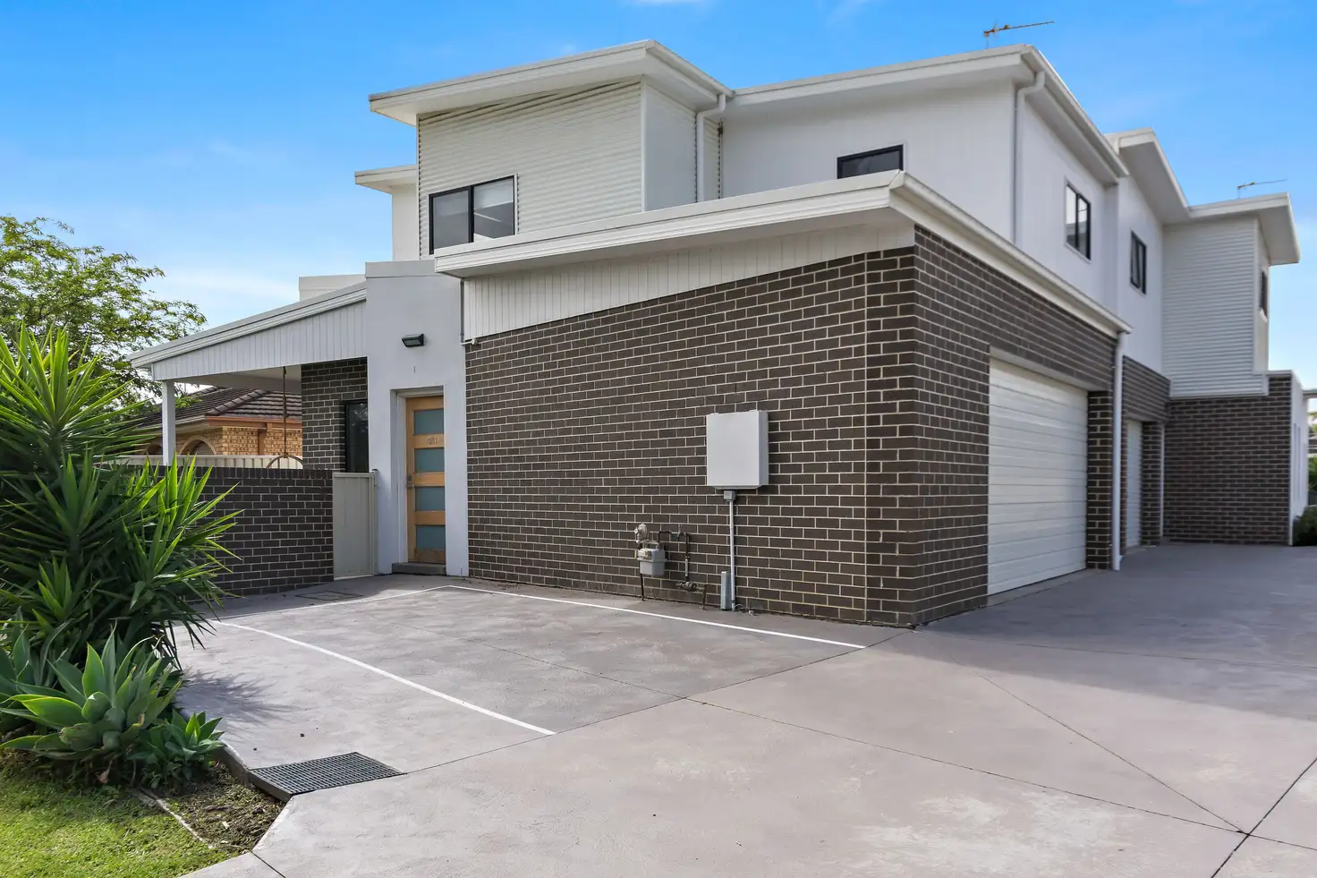 Main view of Homely townhouse listing, 1/41A Tripoli Way, Albion Park NSW 2527