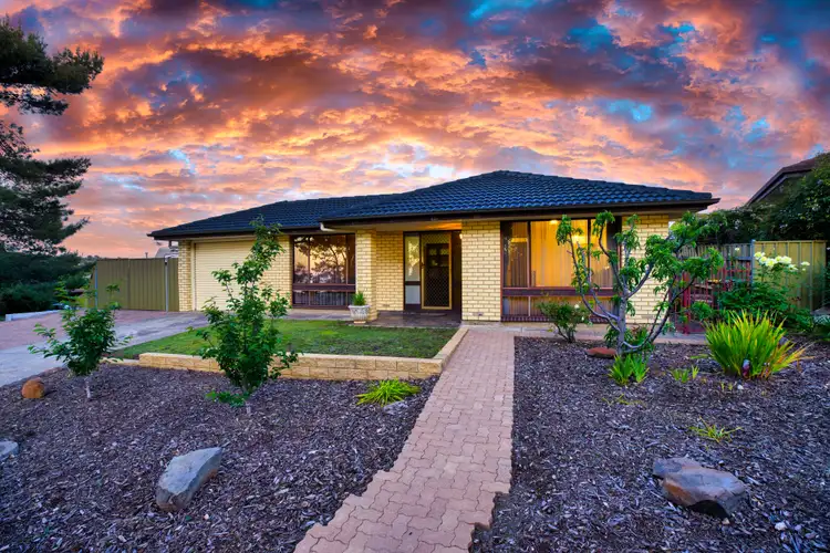 11 Olivier Terrace, Hallett Cove SA 5158