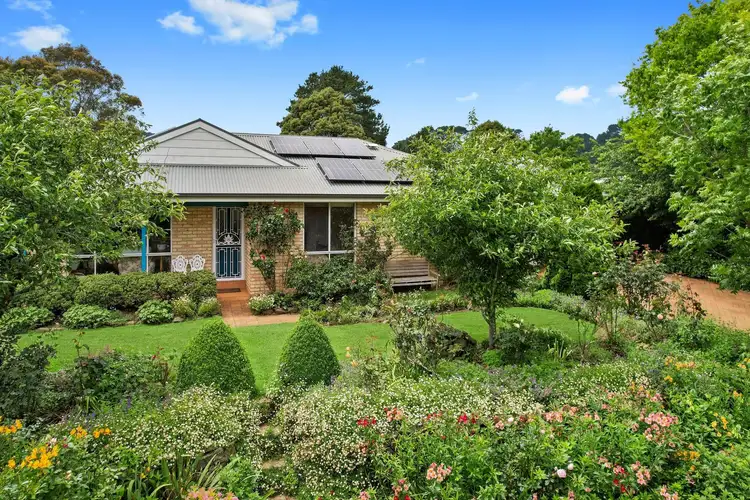 Second view of Homely house listing, 5 Shackleton Street, Robertson NSW 2577