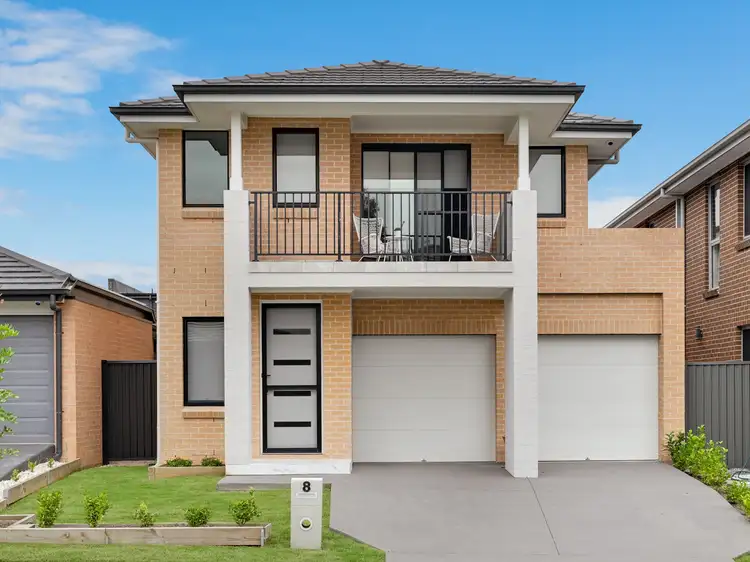 8 Mulvihill Crescent, Denham Court NSW 2565
