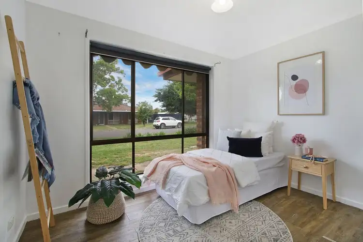 Fifth view of Homely house listing, 2 Graetz Court, Lavington NSW 2641