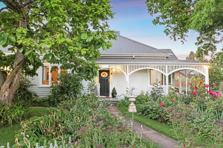 21 Logan Street, Mansfield VIC 3722