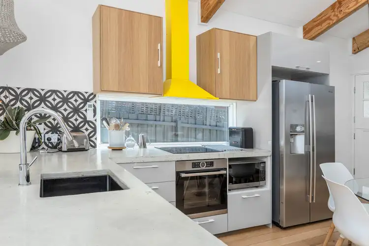 80 Ninth Avenue, Rosebud VIC 3939