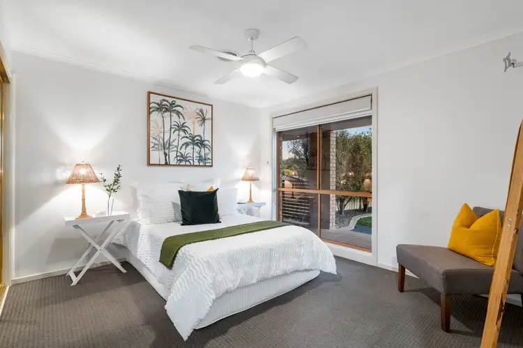 Fifth view of Homely house listing, 4 Chaucer Close, Delahey VIC 3037