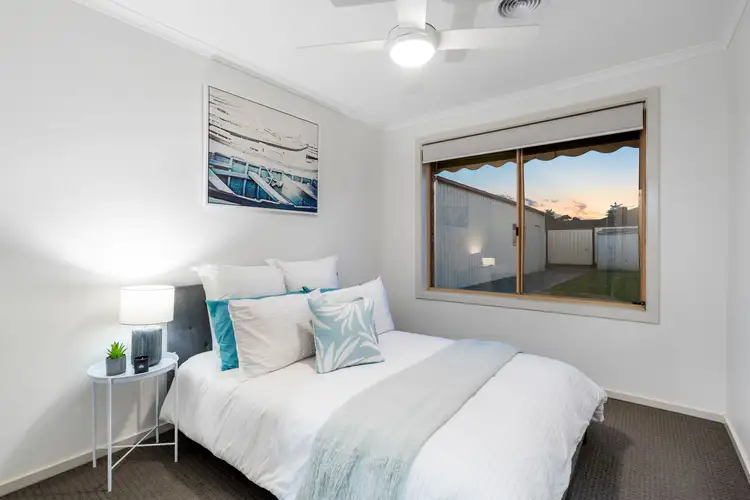 Seventh view of Homely house listing, 4 Chaucer Close, Delahey VIC 3037