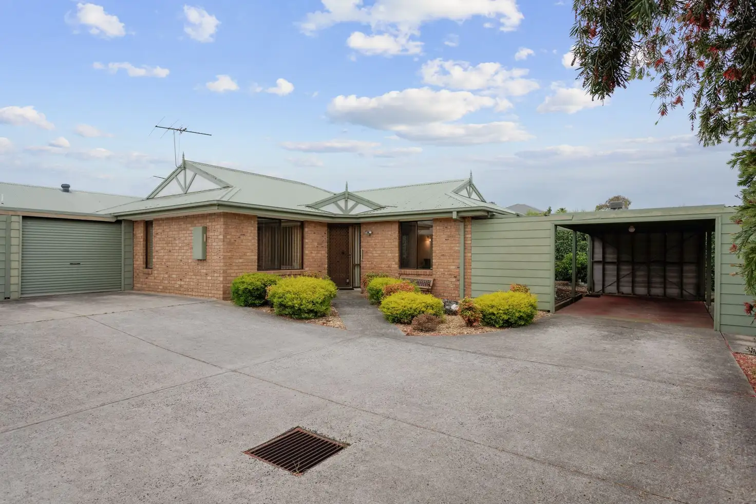 Main view of Homely unit listing, 2/42 Walton Street, Cowes VIC 3922