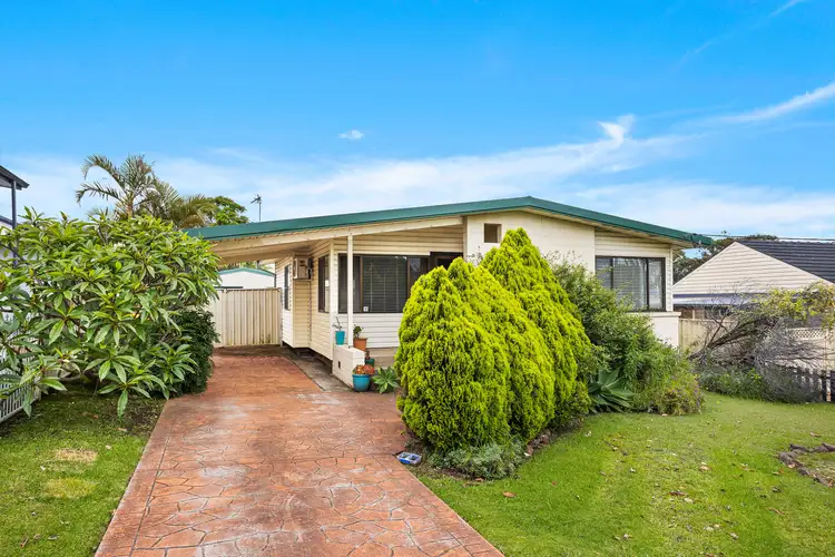 48 Bradman Avenue, Warilla NSW 2528