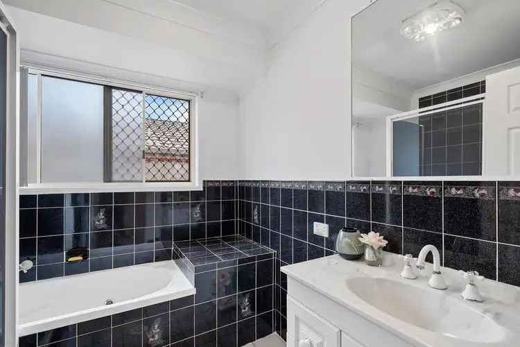 Sixth view of Homely house listing, 4 Price Court, Crestmead QLD 4132