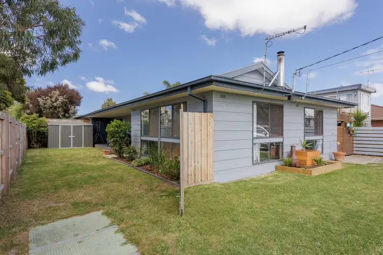 19 St Georges Road, Cowes VIC 3922