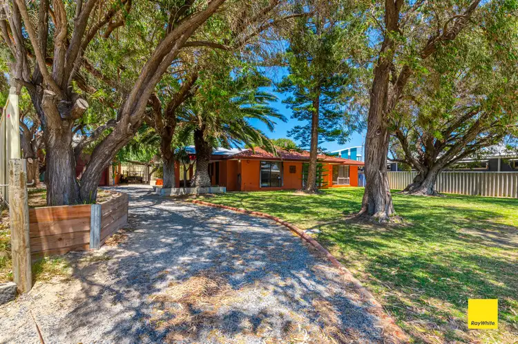 2 Cunliffe Street, Lancelin WA 6044