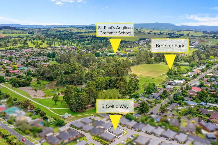 Second view of Homely unit listing, 5 Celtic Avenue, Warragul VIC 3820