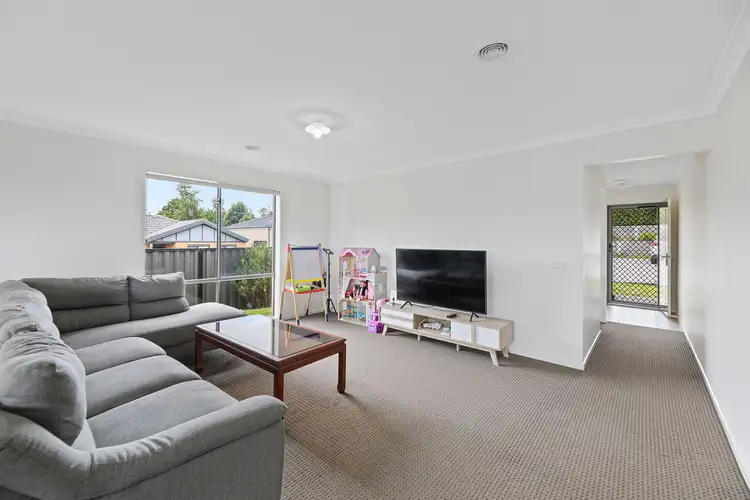Fifth view of Homely unit listing, 5 Celtic Avenue, Warragul VIC 3820