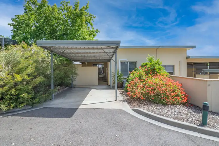 4/6 Race Street, Flora Hill VIC 3550