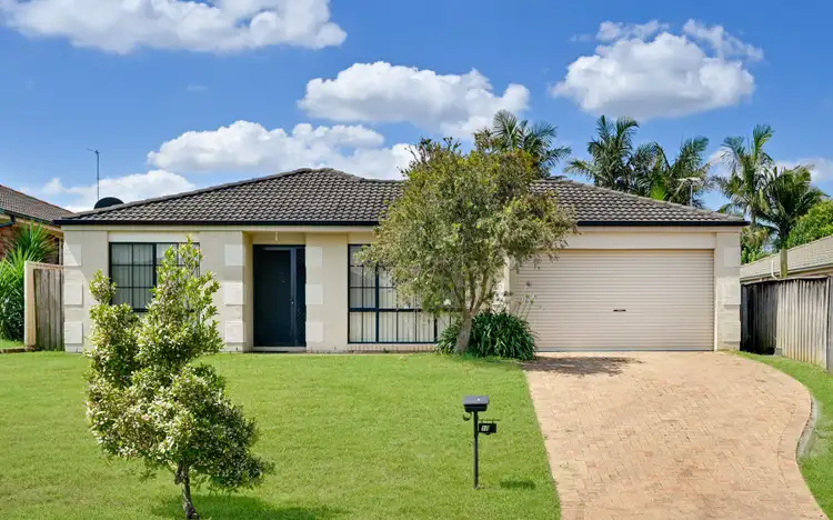 10 Anderson Street, St Helens Park NSW 2560