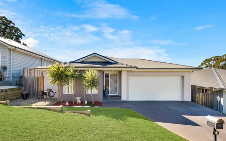 16 Teasdale Close, Elderslie NSW 2570